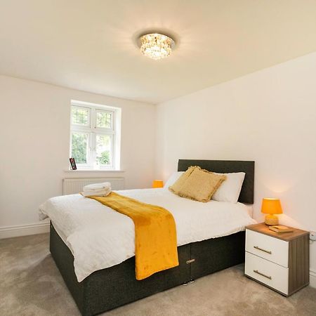 ✰Onpoint -Large 2 Bedroom Apt With Parking!✰ Nottingham Eksteriør billede