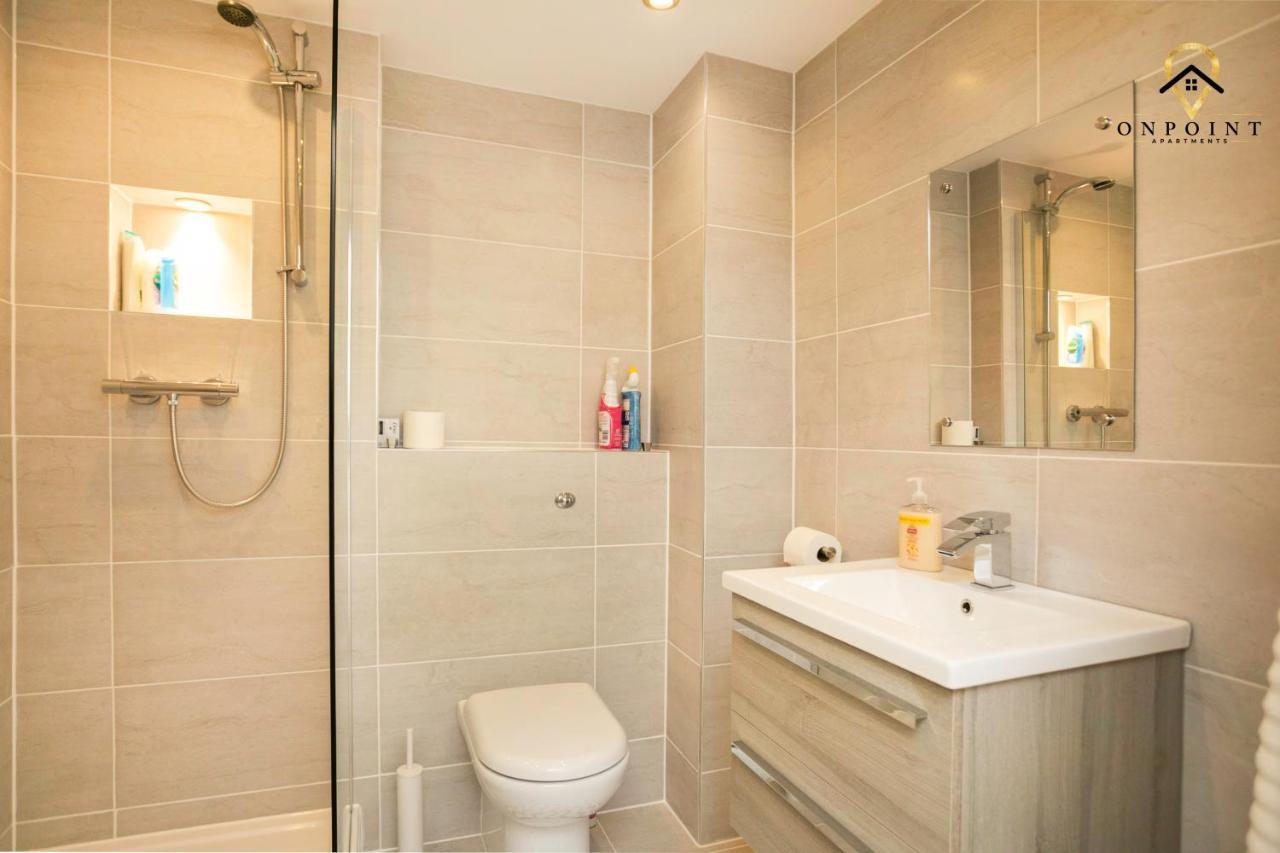 ✰Onpoint -Large 2 Bedroom Apt With Parking!✰ Nottingham Eksteriør billede