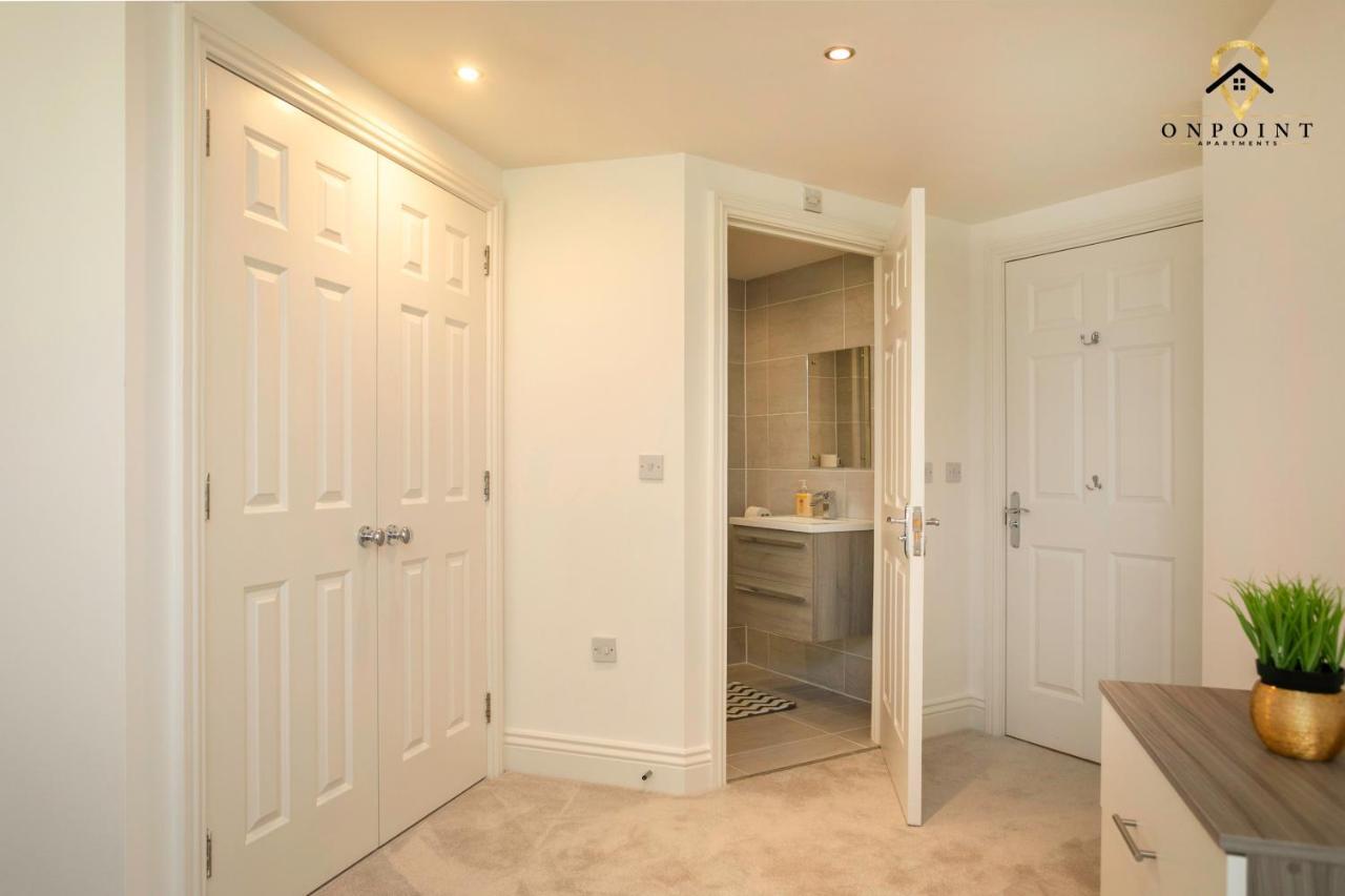 ✰Onpoint -Large 2 Bedroom Apt With Parking!✰ Nottingham Eksteriør billede