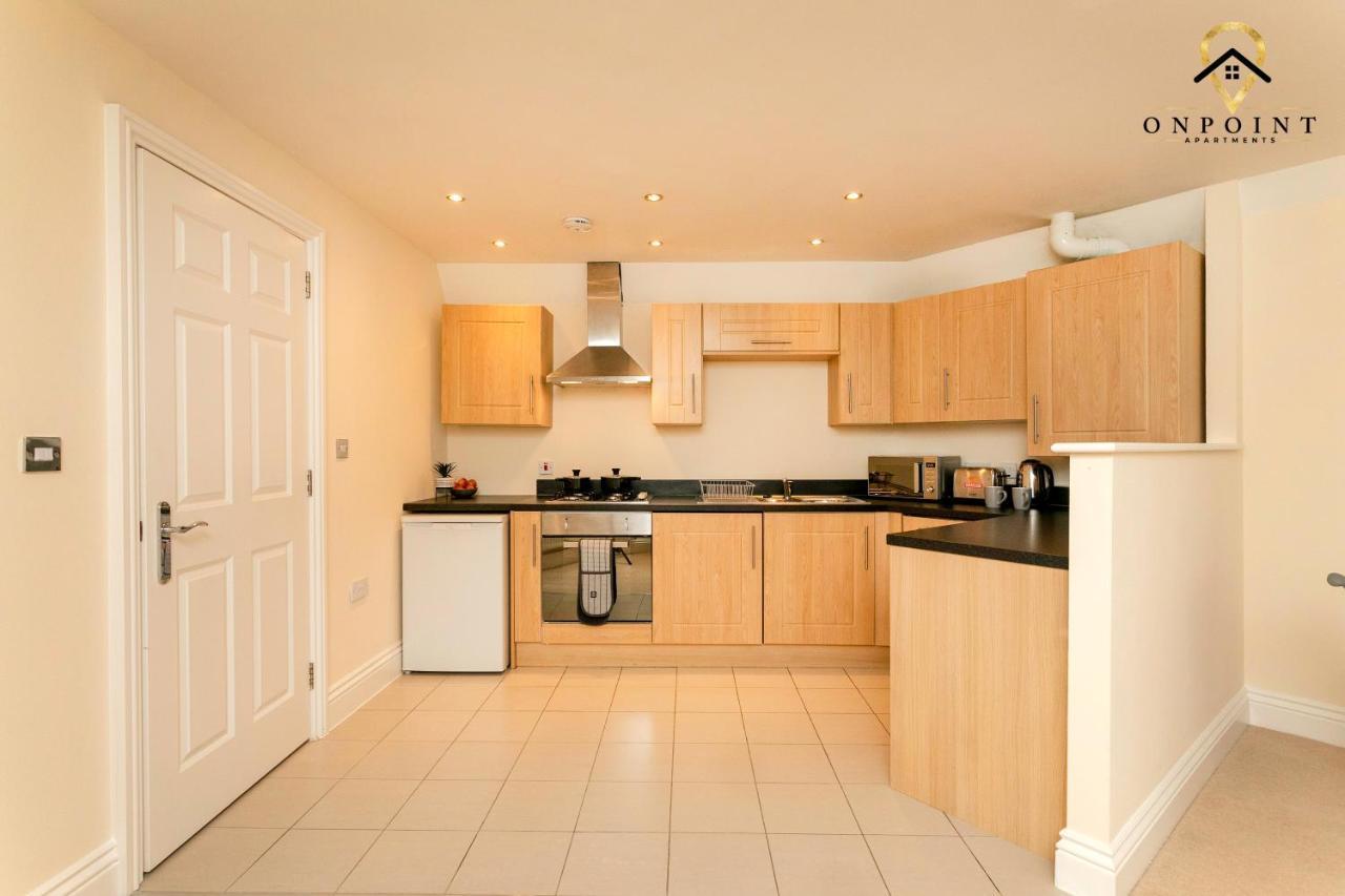 ✰Onpoint -Large 2 Bedroom Apt With Parking!✰ Nottingham Eksteriør billede