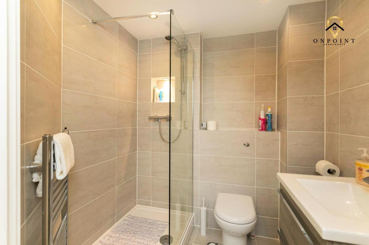 ✰Onpoint -Large 2 Bedroom Apt With Parking!✰ Nottingham Eksteriør billede